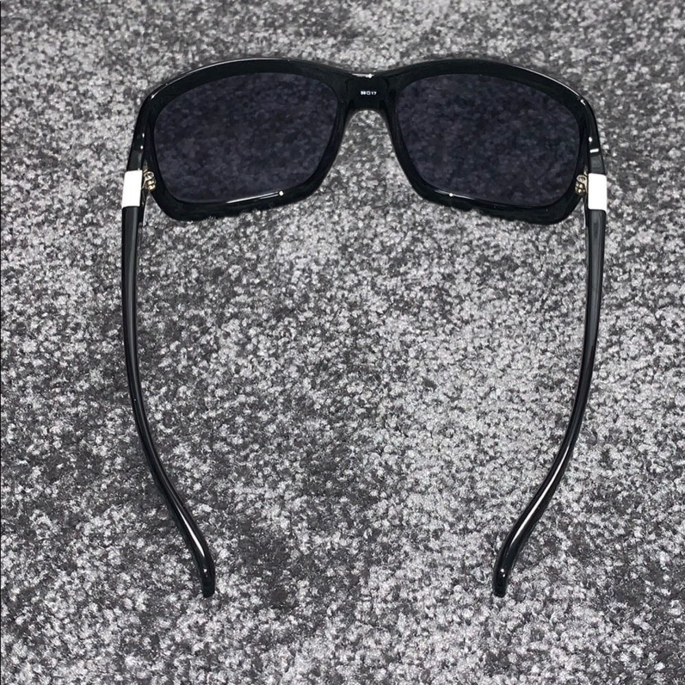 Puma Women’s Black Sunglasses 🕶 - Picture 3 of 8